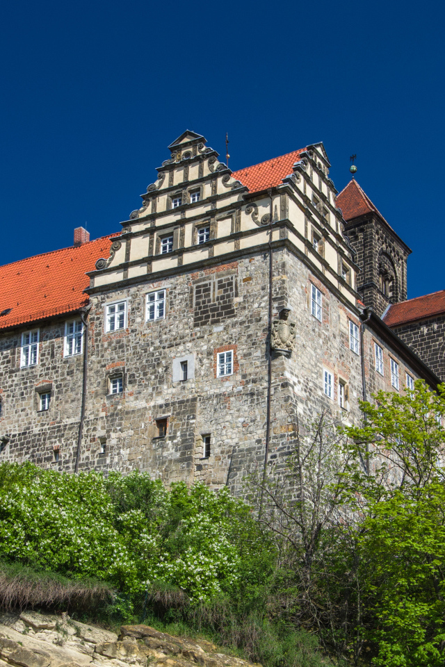 Вид на монастырь в городе Кведлинбург, Германия