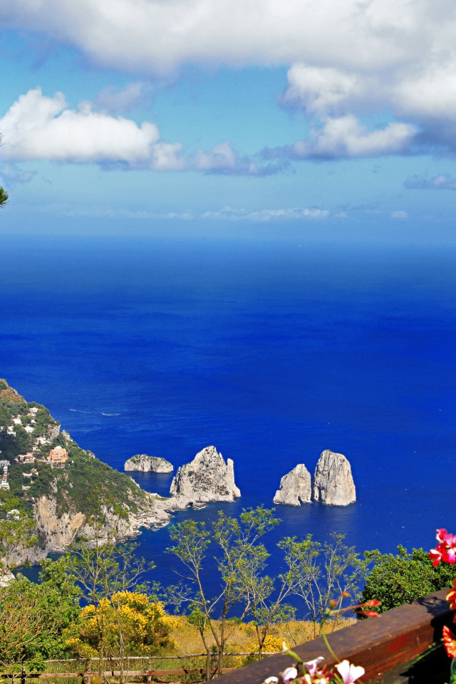 Живописный остров Капри, Италия 