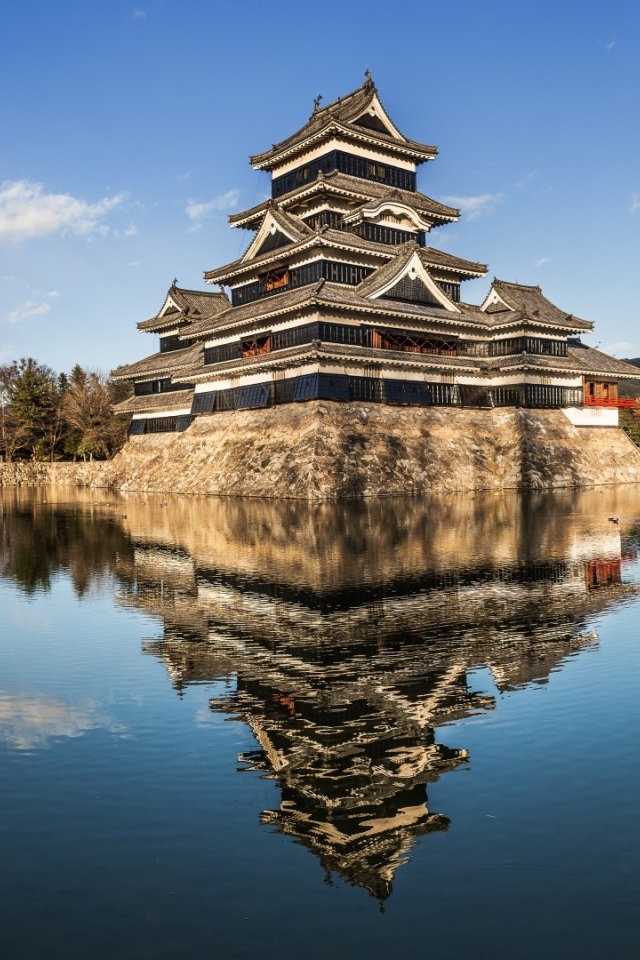Замок на воде Мацумото, Япония