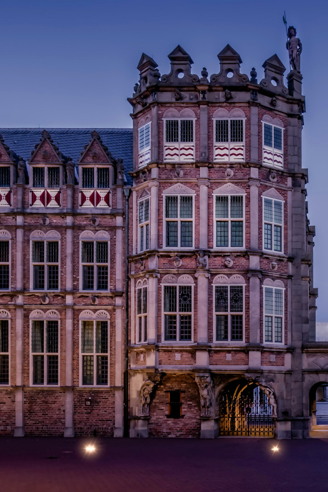 Памятник архитектуры Дом дьявола, Нидерланды 