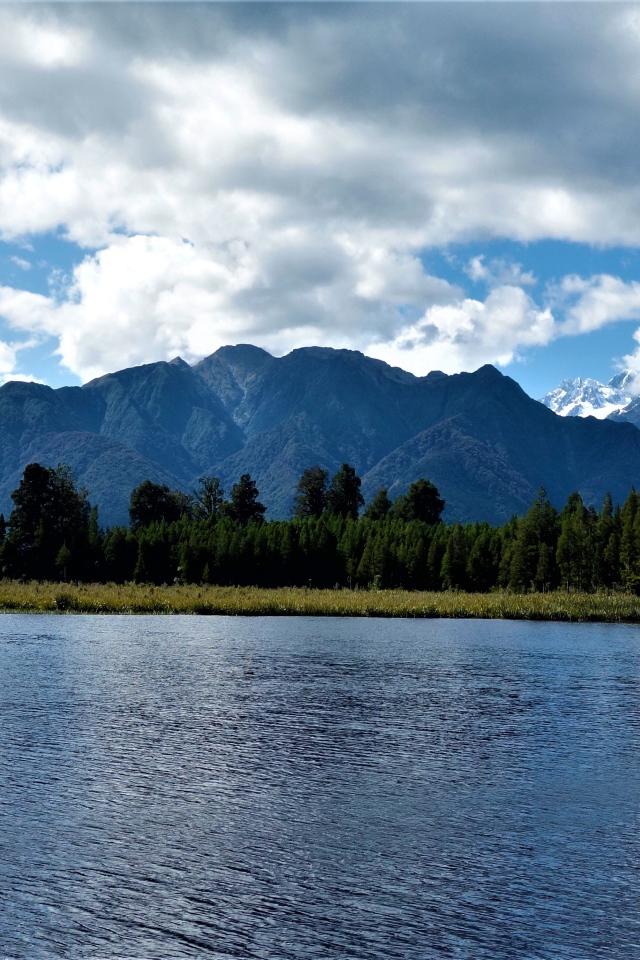 Живописное озеро Мэтисон, Новая Зеландия 