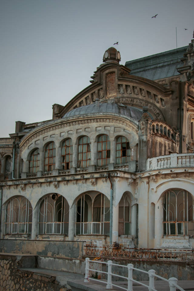 Заброшенное казино Констанца, Румыния 