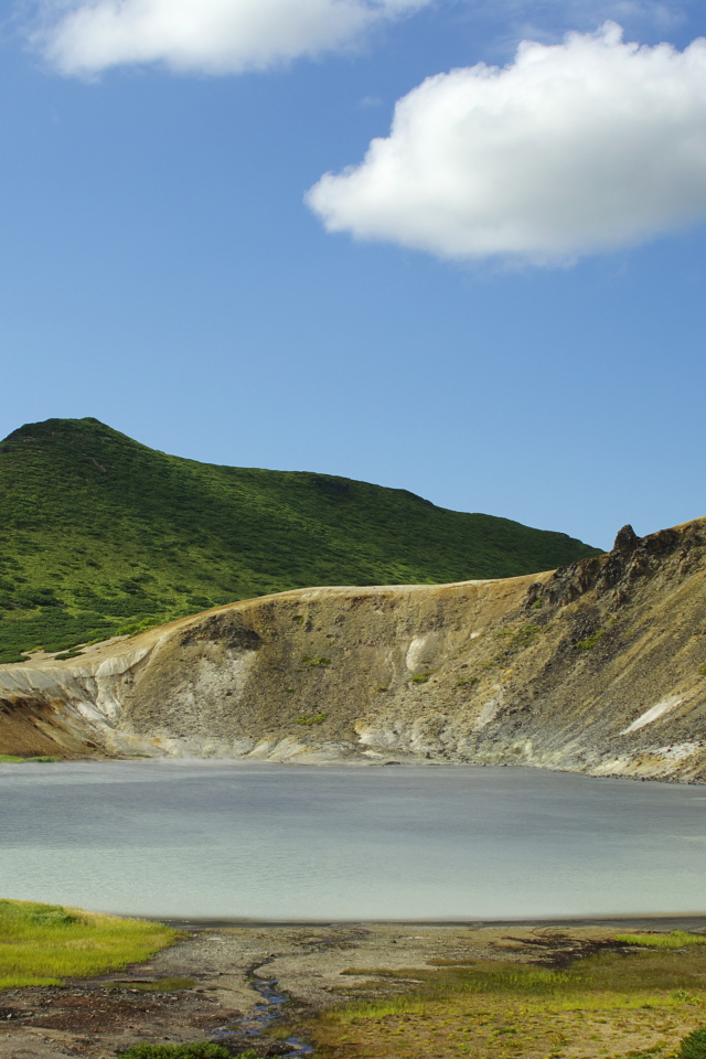 Кальдера вулкана Головнина, Курильские острова. Россия 