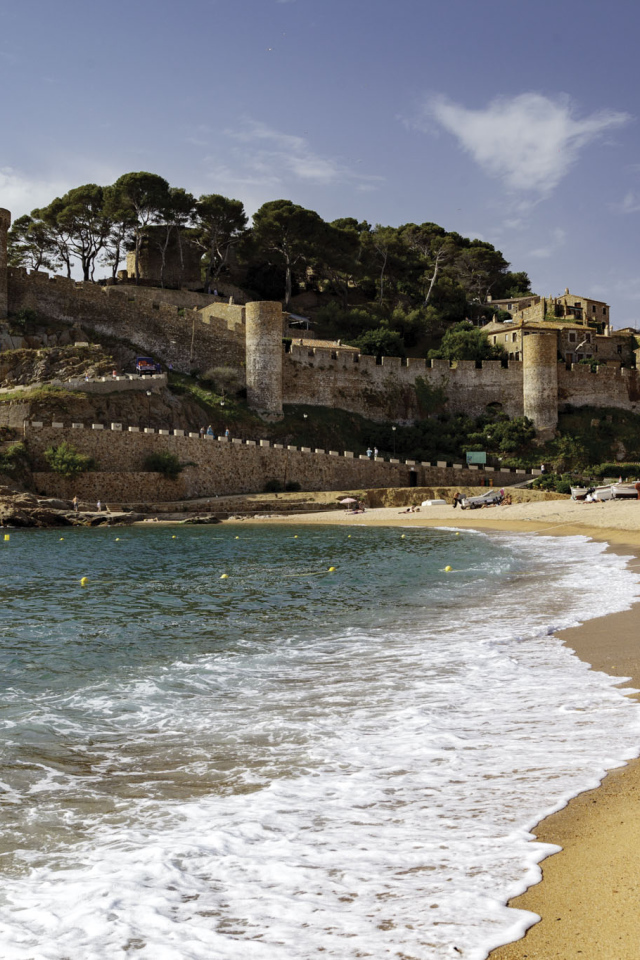 Крепость Вила Велья, Коста Брава. Испания 