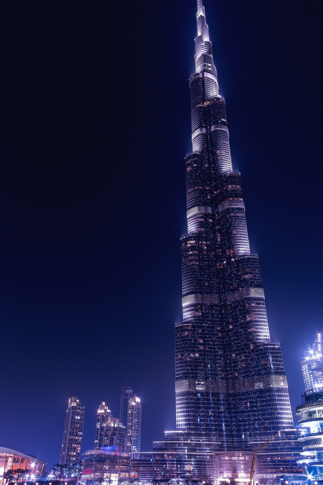 Ночной небоскреб Бурдж-Халифа, Дубай. ОАЭ