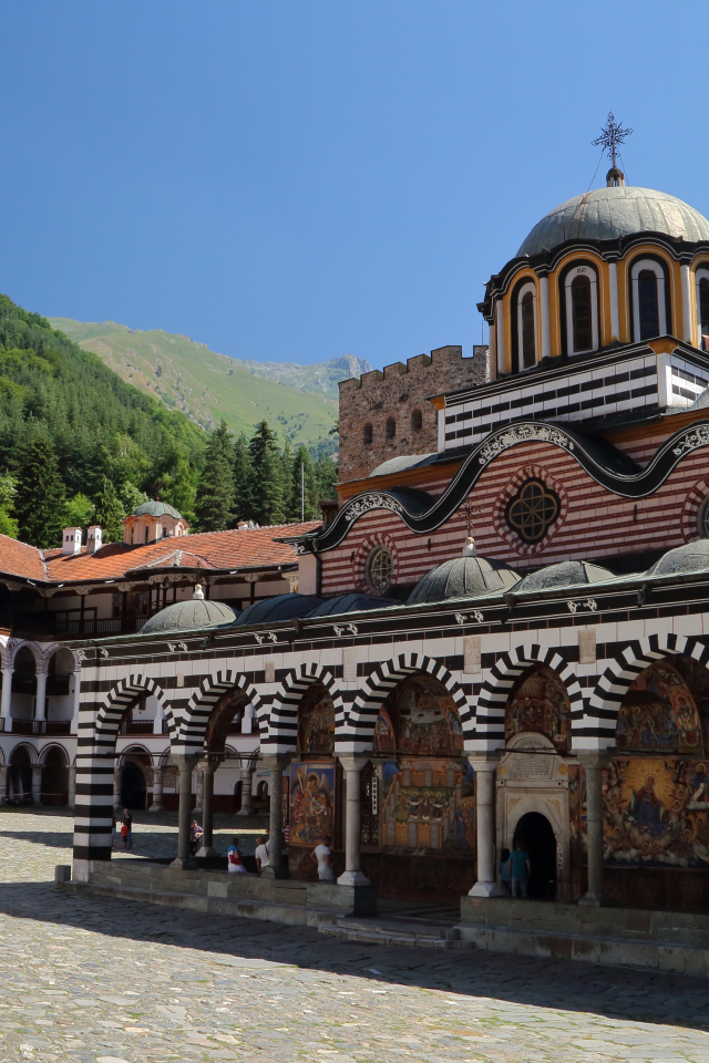 Красивый Рильский монастырь,  Болгария