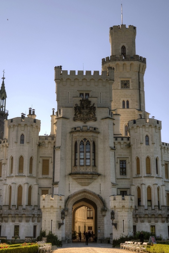 Красивый старинный замок Глубока, Чехия 