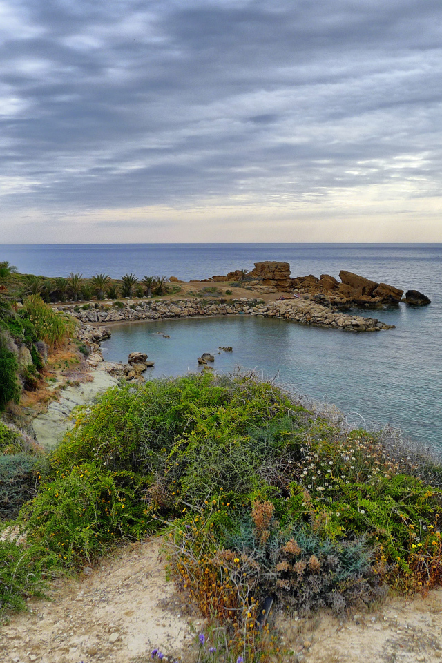 Вид на Средиземное море, курорт Пейя, Южный Кипр 