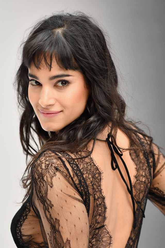 Актриса и танцовщица  София Бутелла 