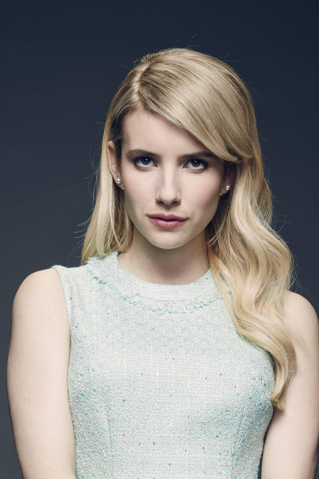 Актриса блондинка Эмма Робертс 