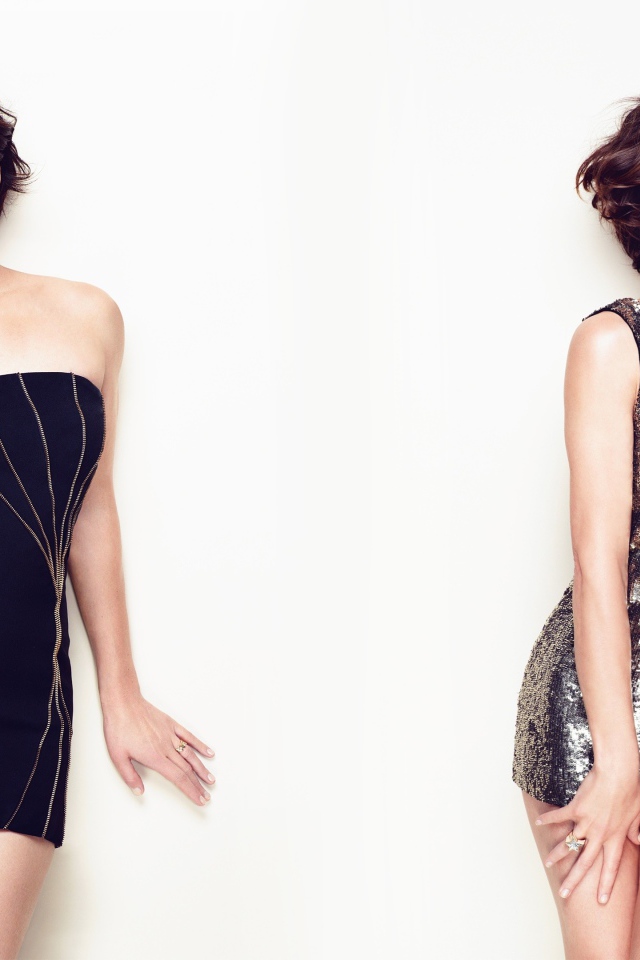 Красивая актриса Мила Йовович фото на белом фоне 