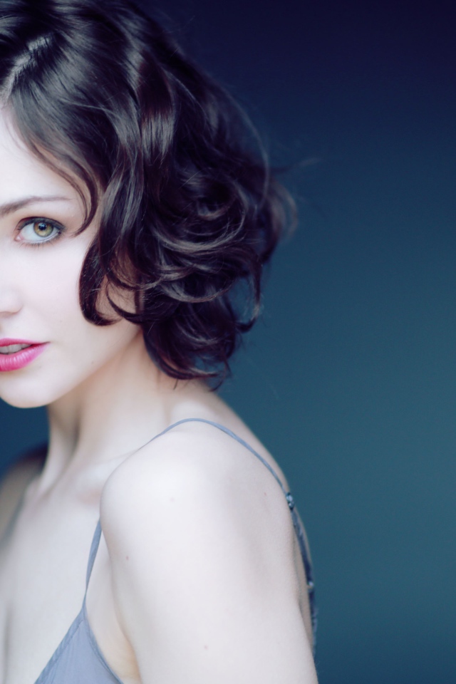 Красивая нежная девушка актриса  Таппенс Мидлтон