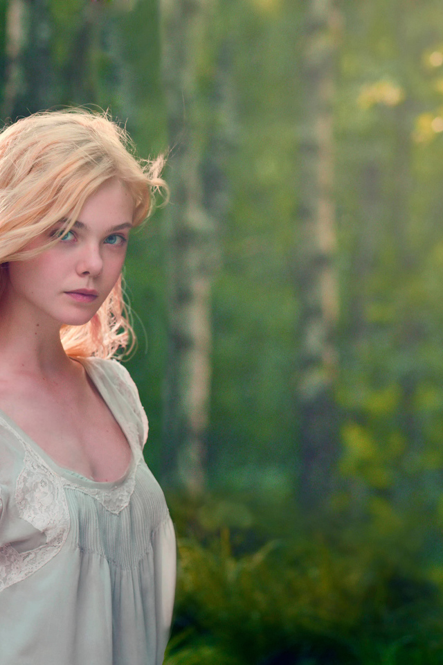 Нежная красивая девушка, актриса Эль Фэннинг