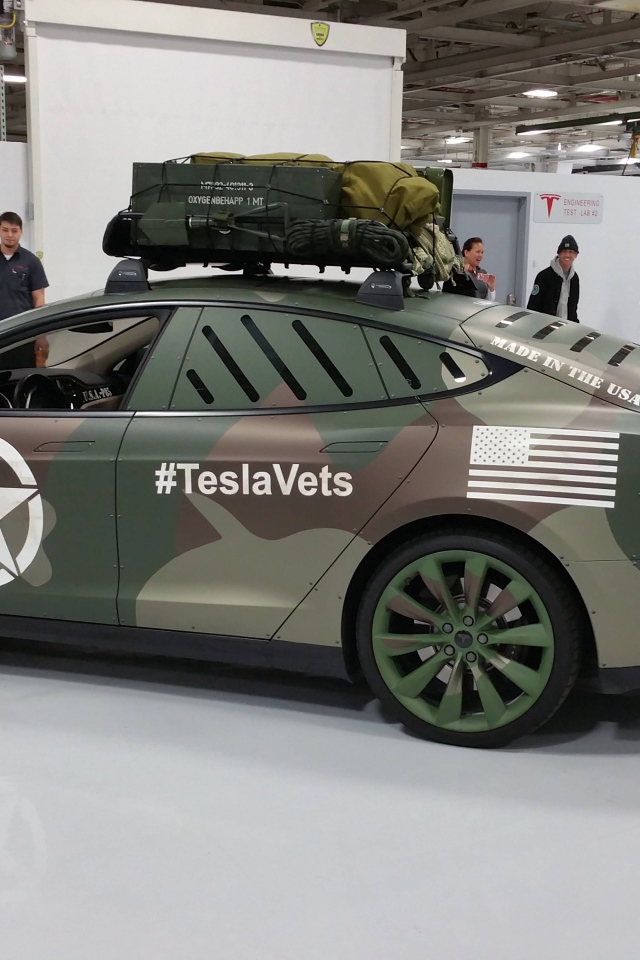 Электромобиль  Tesla Model S Military 