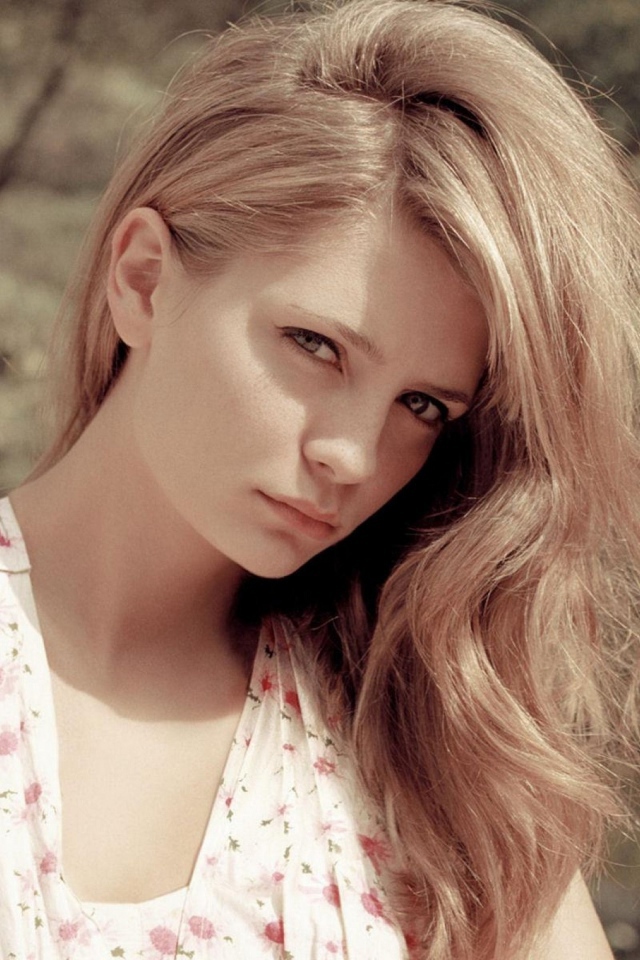 Нежная девушка, актриса Миша Бартон