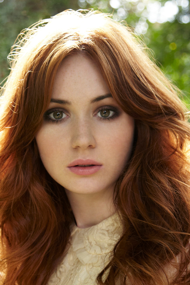 Шотландская рыжеволосая актриса Карен Гиллан 