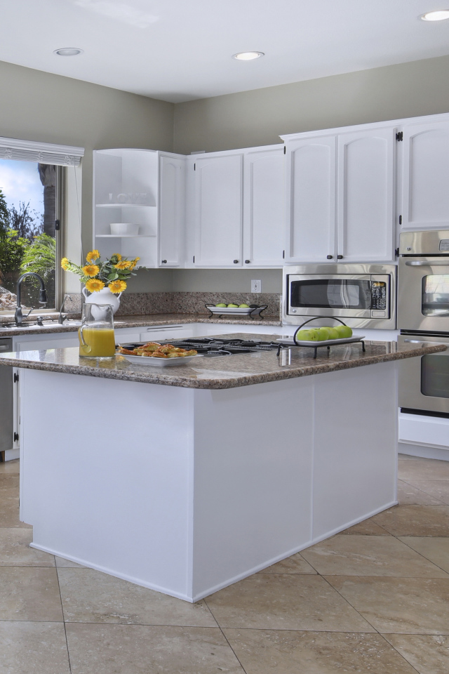 Стильный интерьер кухни в светлых тонах