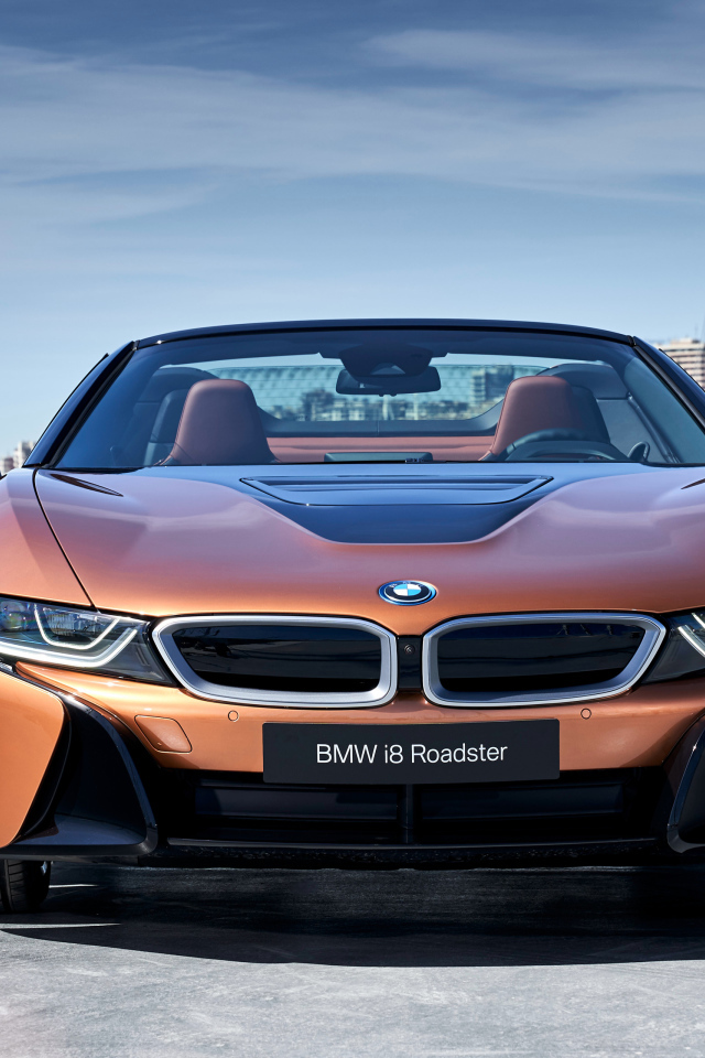 Автомобиль BMW I8 Roadster, 2018 вид спереди