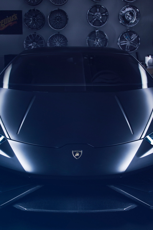 Дорогой быстрый автомобиль Lamborghini Huracan 1