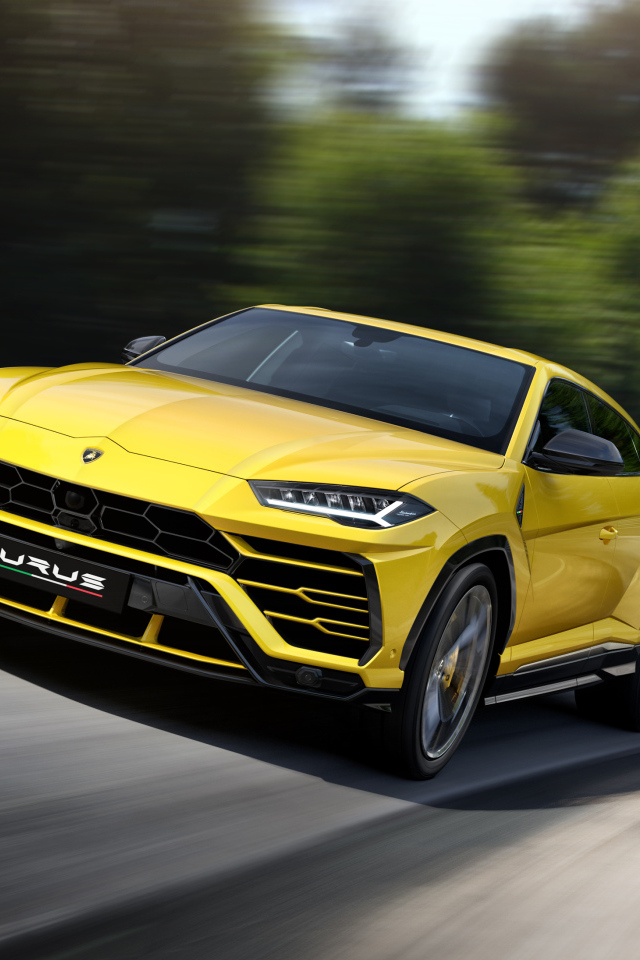 Желтый внедорожник  Lamborghini Urus, 2018