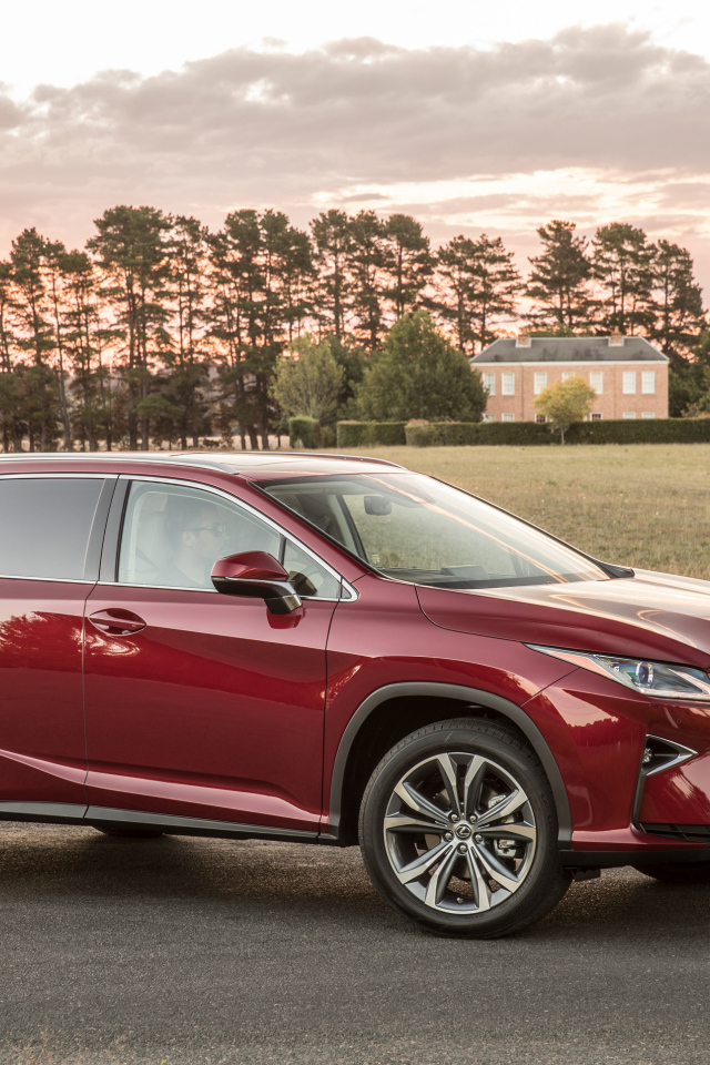 Бордовый японский автомобиль Lexus RX 350L, 2018 года