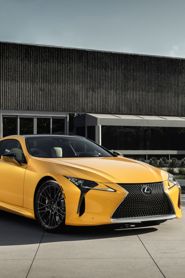 Желтый автомобиль Lexus LC 500 Inspiration Concept, 2019