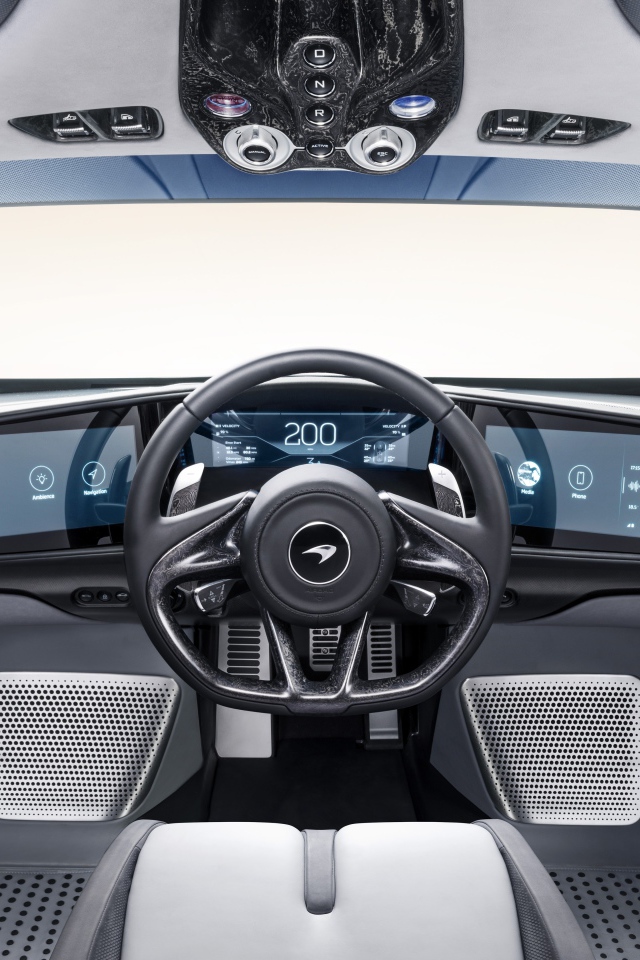 Серый салон автомобиля McLaren Speedtail, 2019 года