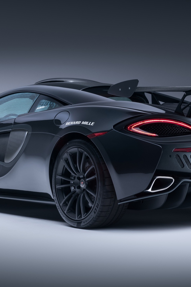 Гоночный автомобиль McLaren MSO X, 2018 вид сзади
