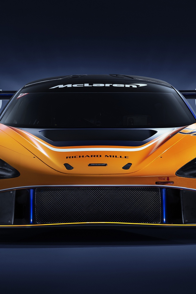 Спорткар McLaren 720S GT3, 2019 года вид спереди