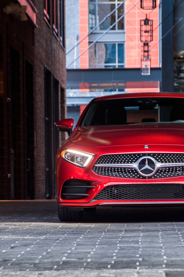 Красный автомобиль Mercedes-Benz CLS 450 AMG Line, 2019