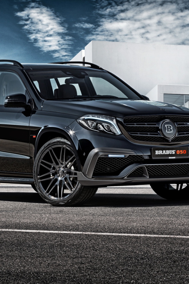 Стильный черный внедорожник Mercedes-Benz GL-Class