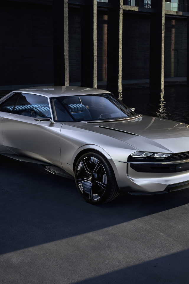 Стильный серебристый автомобиль Peugeot e-Legend Concept, 2018