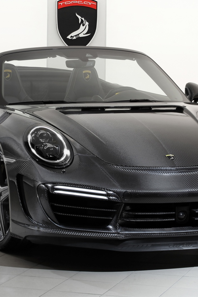 Серебристый кабриолет Porsche 911 Turbo