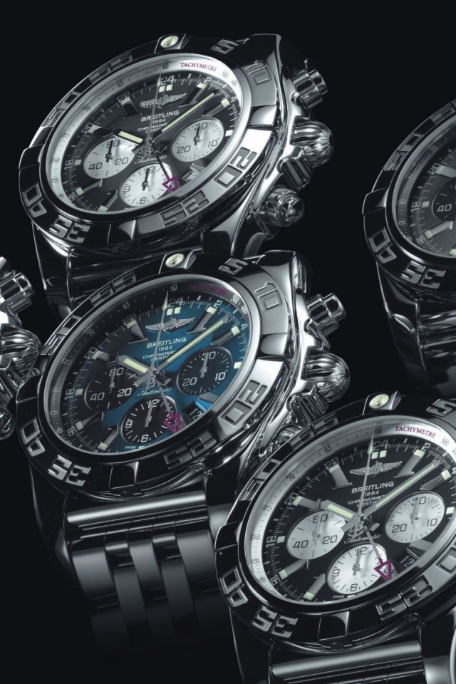 Стильные мужские часы Breitling на черном фоне