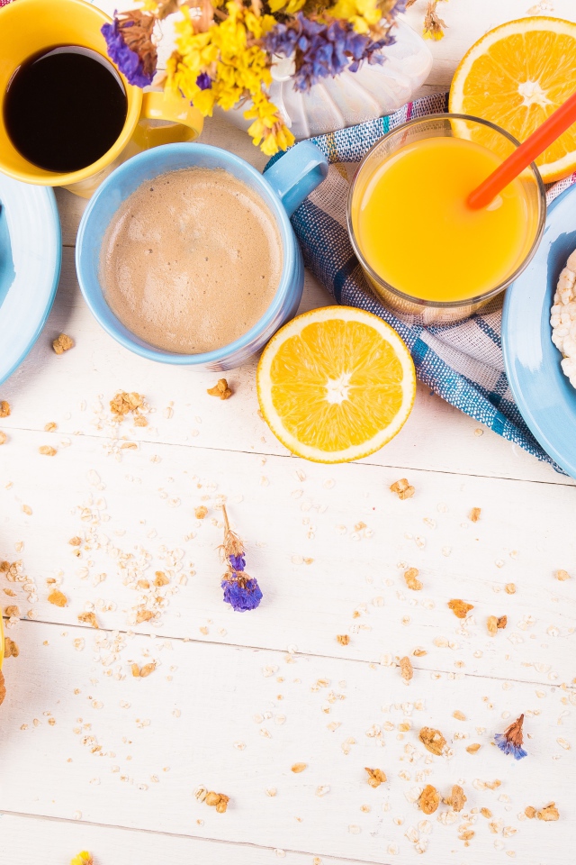 Аппетитный завтрак на столе