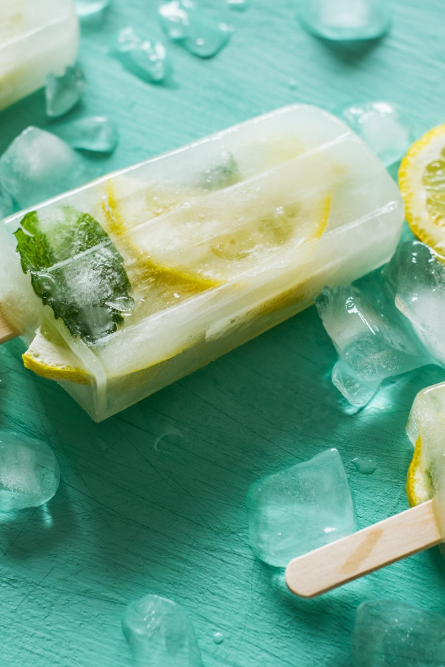 Мороженое фруктовый лед с лимоном 