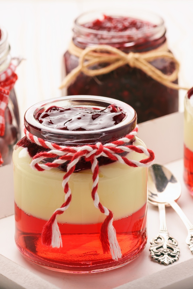 Желе в баночках с клюквенным джемом 