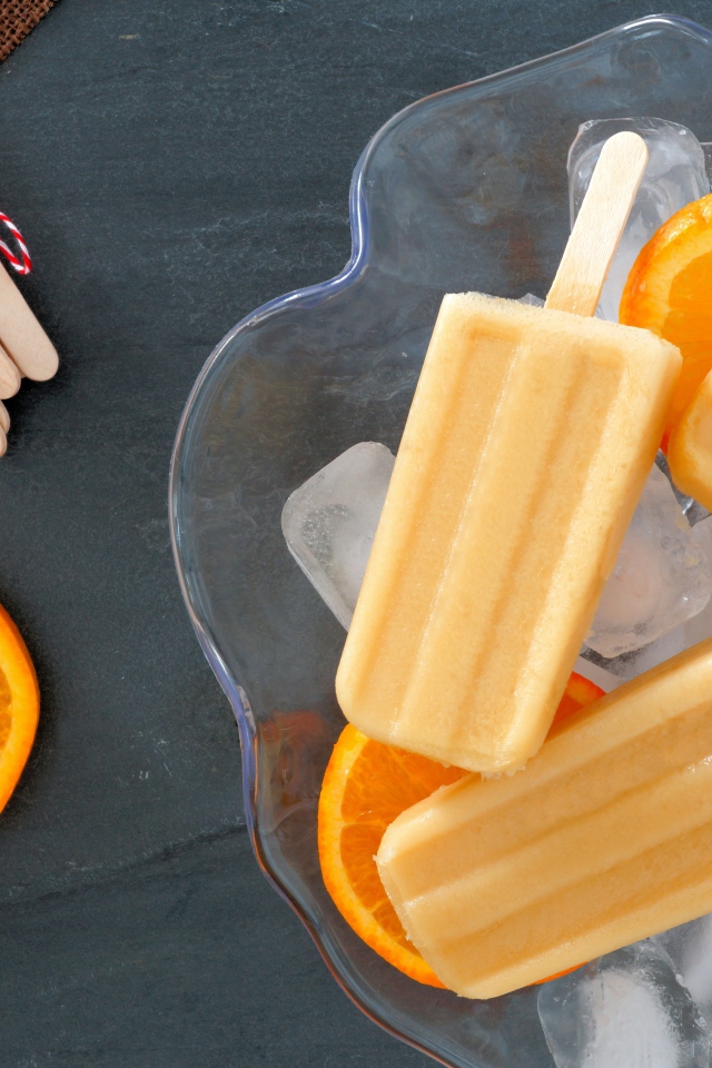 Апельсиновое мороженое на палочке