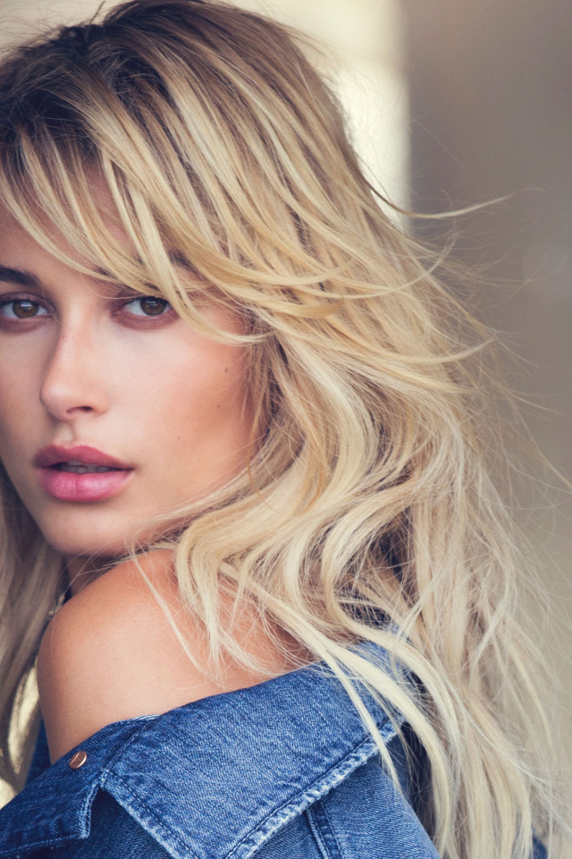 Красивая девушка модель Хейли Болдуин