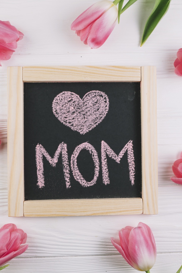 Розовые тюльпаны на день Матери 