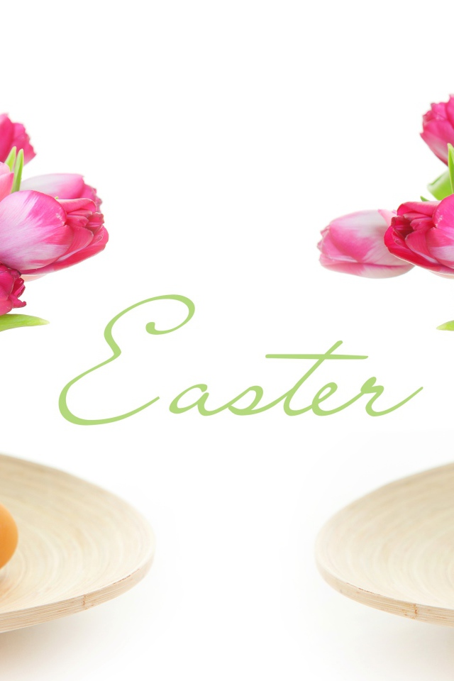 Букеты розовых тюльпанов с яйцами на белом фоне на праздник Пасха