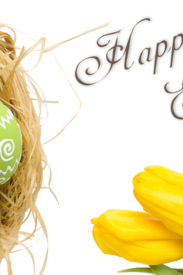 Желтые тюльпаны и крашеные яйца на Пасху
