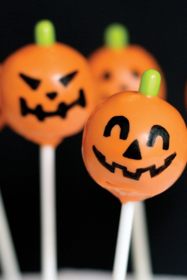Конфеты на палочке к празднику Хэллоуин