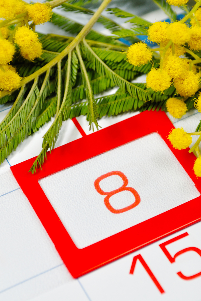 8 марта на календаре крупным планом