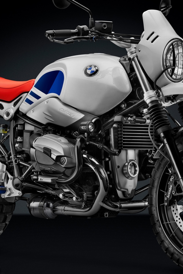 Мотоцикл BMW R nineT Urban GS, 2018 на черном фоне