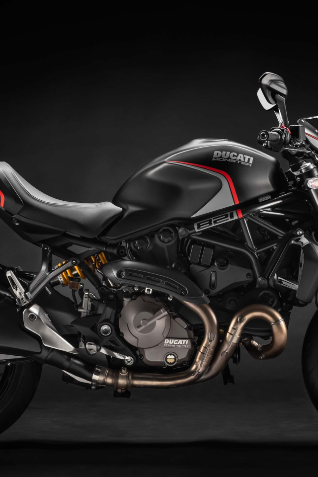 Мотоцикл Ducati Monster 821, 2019 года вид сбоку