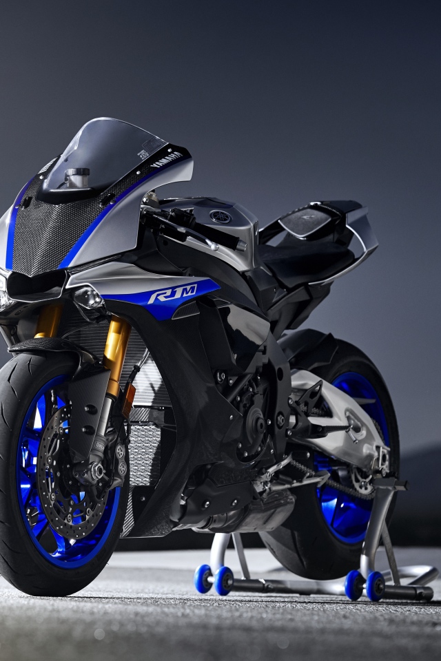 Стильный новый мотоцикл Yamaha YZF-R1M, 2018 года