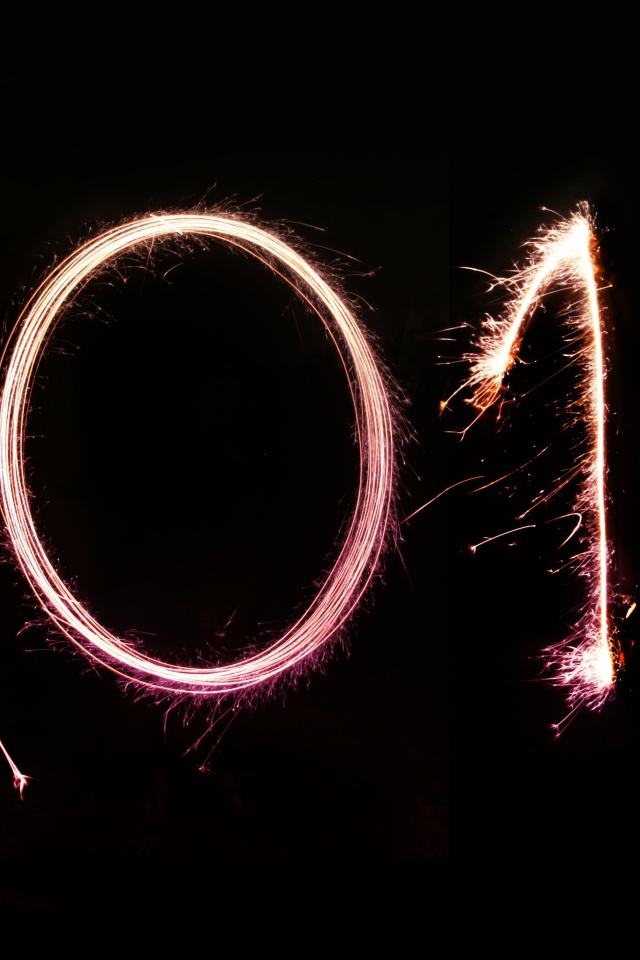 Светящиеся цифры 2019 на черном фоне на Новый год 