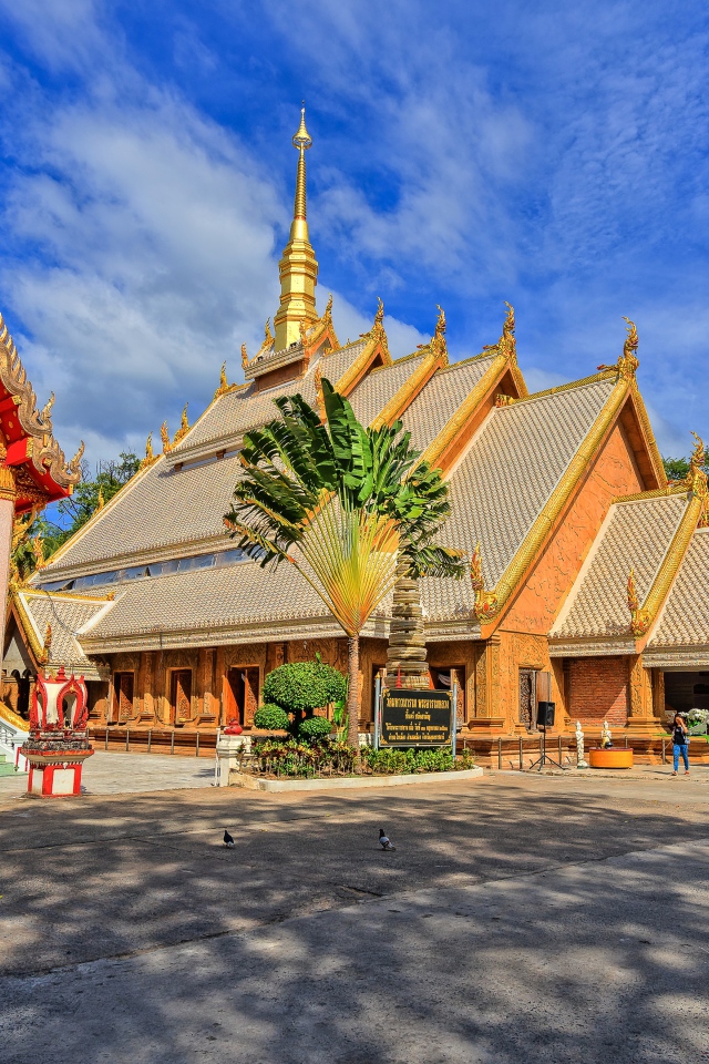 Буддийский храм Wat Maha Wanaram, Таиланд, Азия