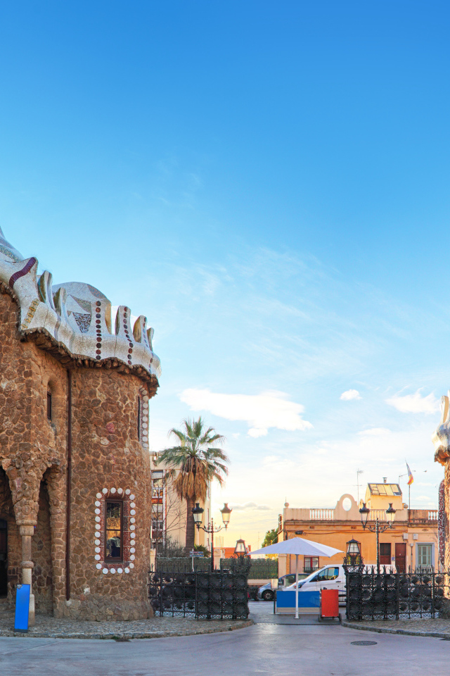 Красивый парк  Гуэль, Барселона. Испания